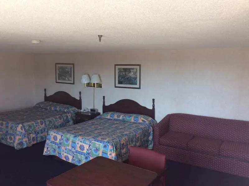 Economy Inn 10